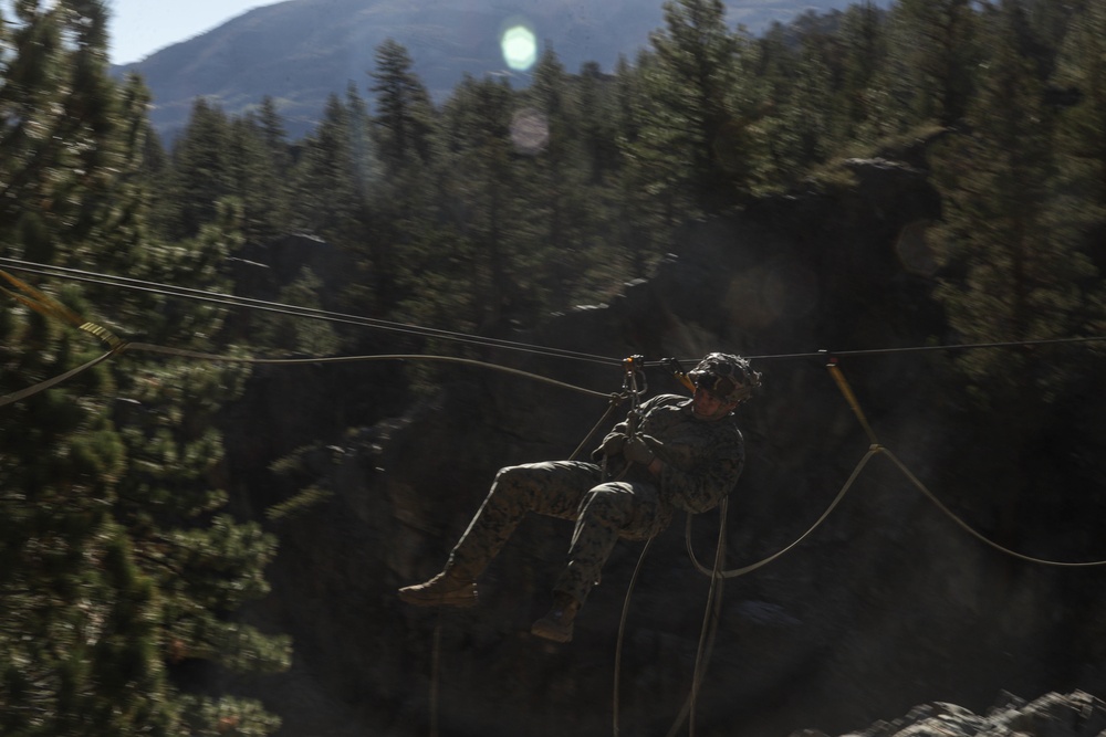 2nd Bn., 1st Marines learns to rappel at Bridgeport