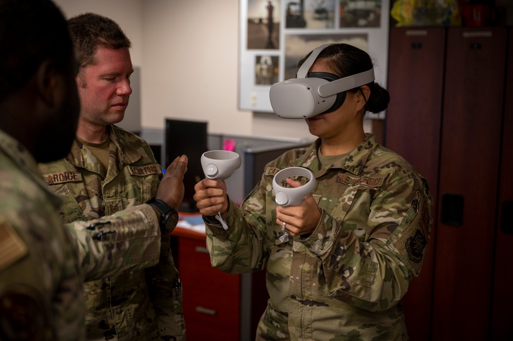 Air Advisors prepare for missions using virtual reality