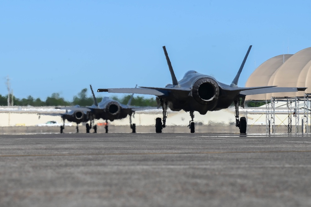 33rd FW repositions, secures F-35 before Hurricane Ian winds