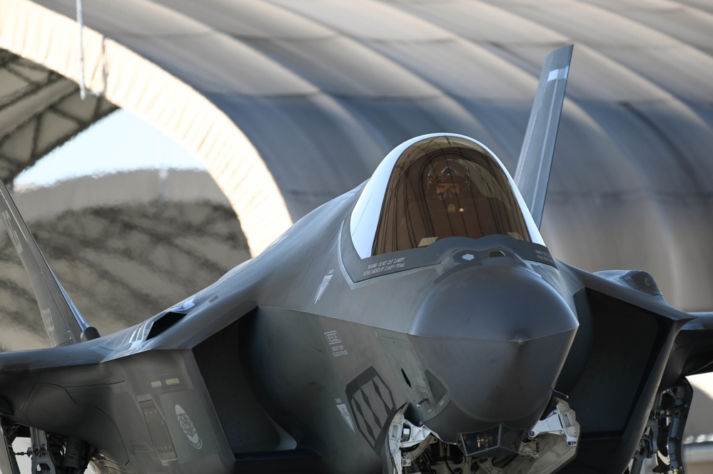 33rd FW repositions, secures F-35 before Hurricane Ian winds