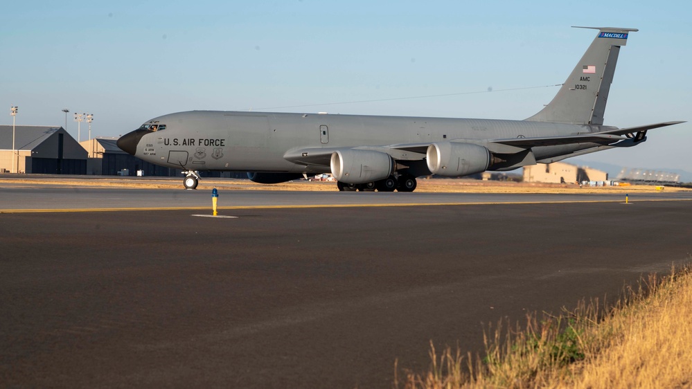 DVIDS - Images - MacDill AFB KC-135 Stratotankers Land At Fairchild AFB ...