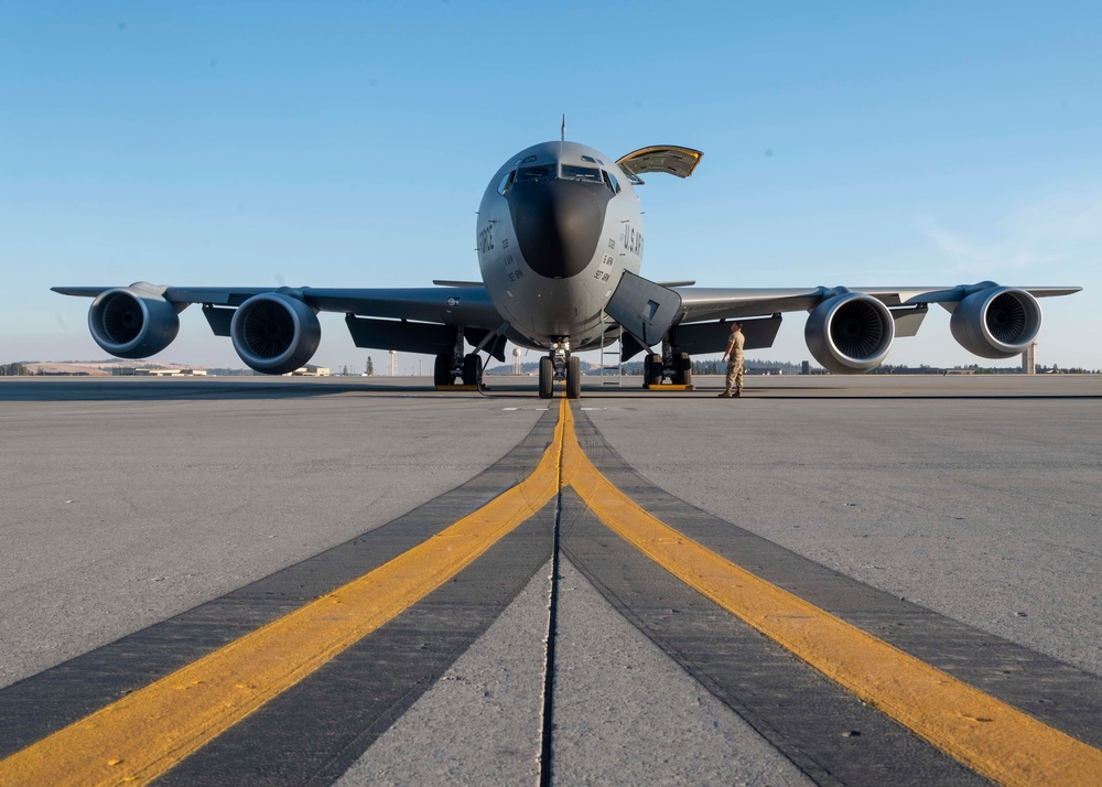 DVIDS - Images - MacDill AFB KC-135 Stratotankers Land At Fairchild AFB ...