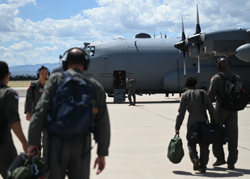 16th Air Force (Air Forces Cyber) commander flies a Compass Call