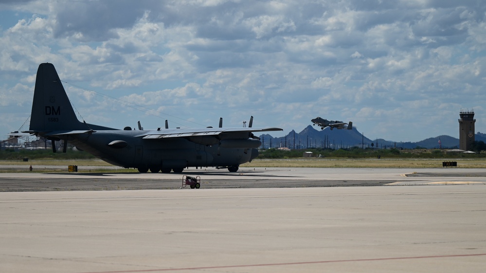 16th Air Force (Air Forces Cyber) commander flies a Compass Call