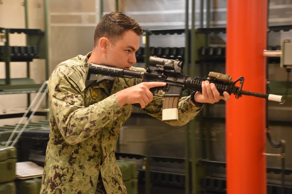 USNS Burlington Trains with the Grenadian Police