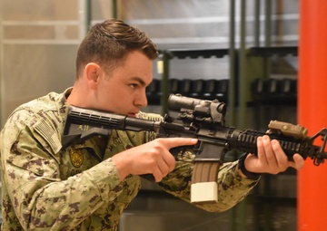 USNS Burlington Trains with the Grenadian Police