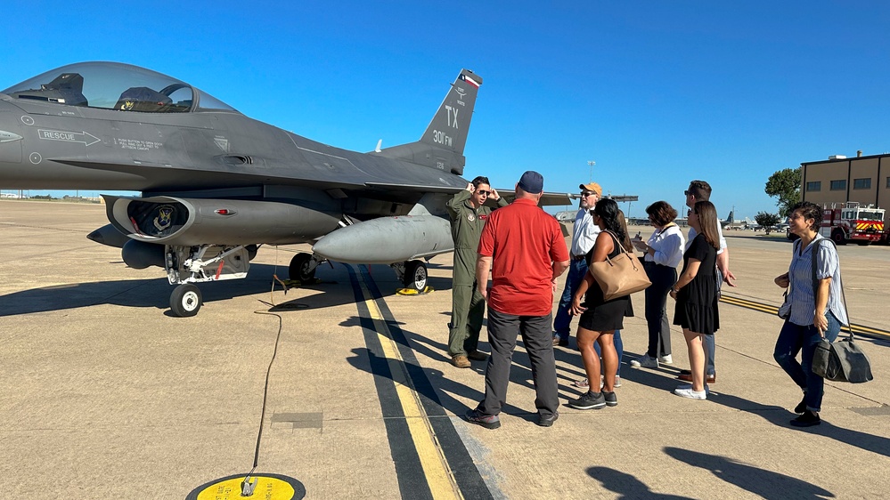 Local media invited to NAS JRB Fort Worth, toured aircraft