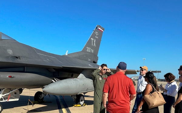 Local media invited to NAS JRB Fort Worth, toured aircraft