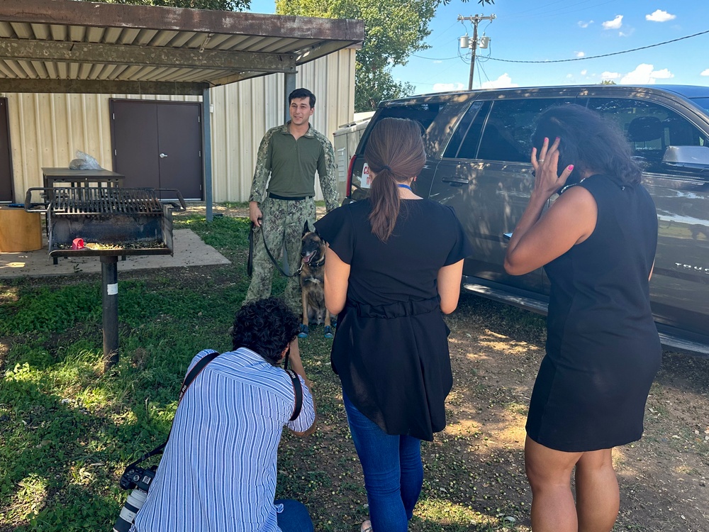 Local media invited to NAS JRB Fort Worth, toured aircraft