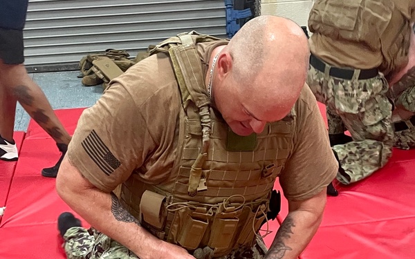Maritime Expeditionary Security Group (MESG) 1 Training Evaluation Unit instructs combative and detainee handling skills