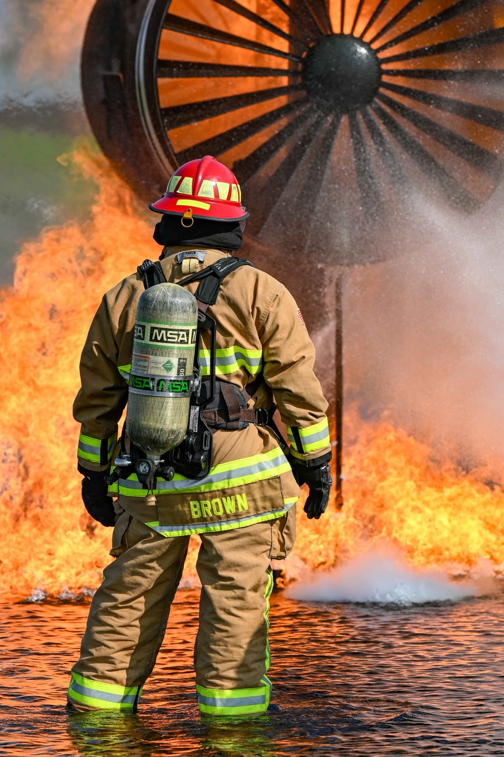 507th CES reservists, 97th CES Airmen, partner for fire training