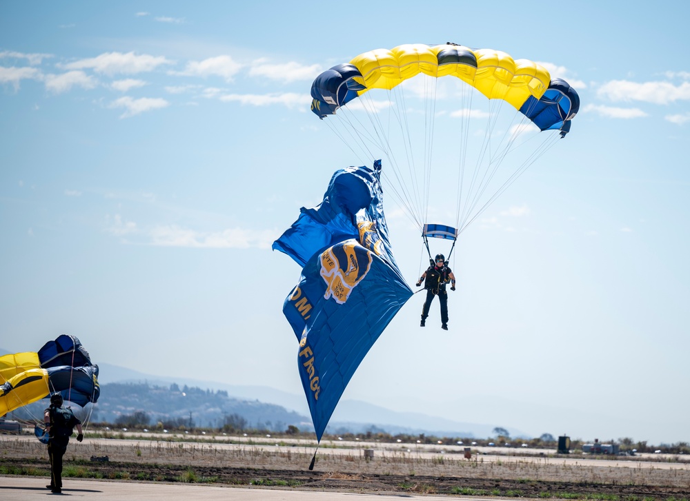 Miramar 2022 Air Show: Golden Knights and Leap Frogs 9/24