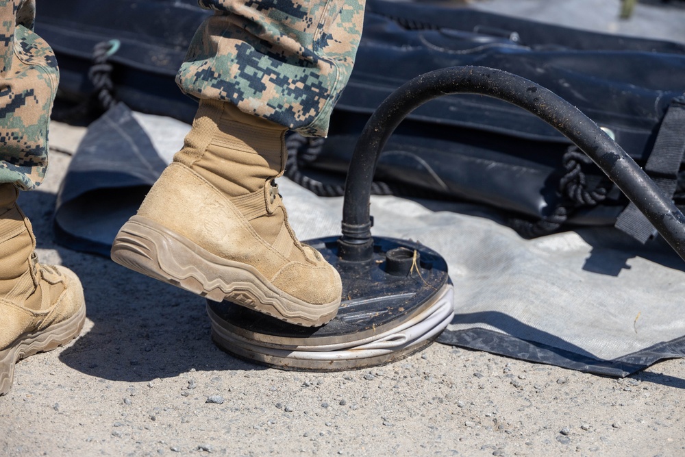 1st Bn., 4th Marines conducts boat raid training