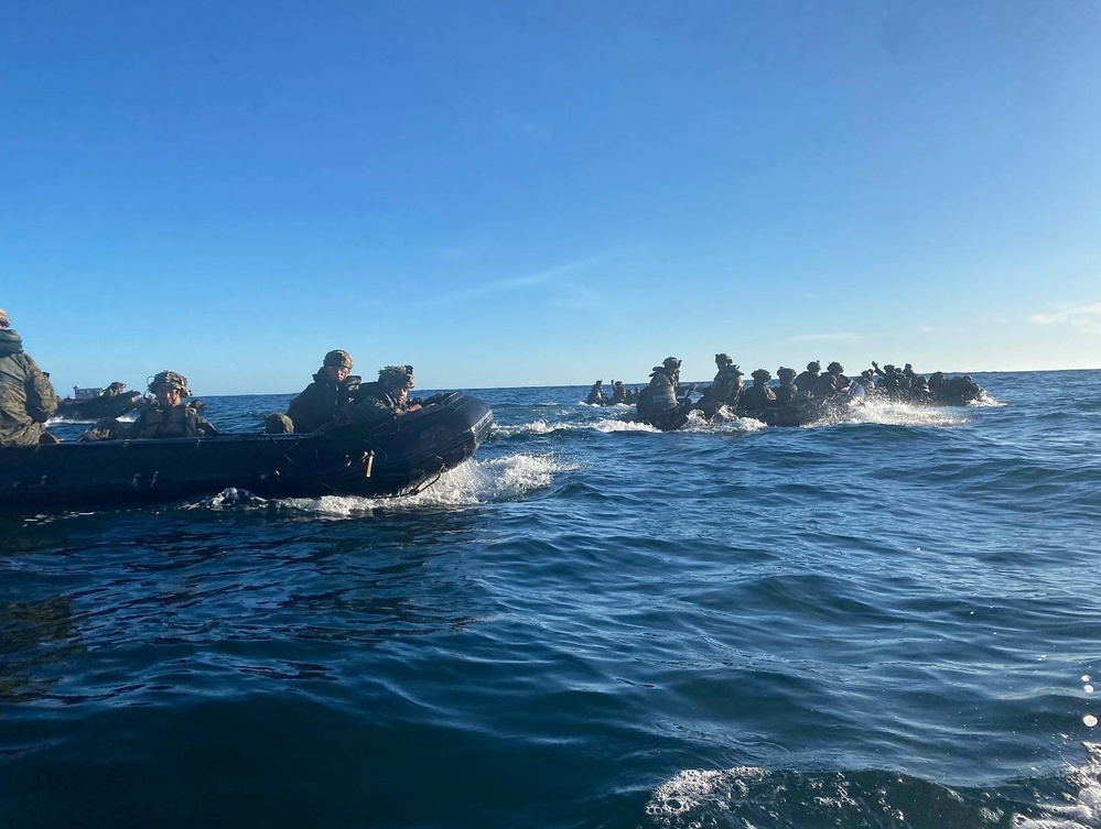 1st Bn., 4th Marines conducts boat raid training