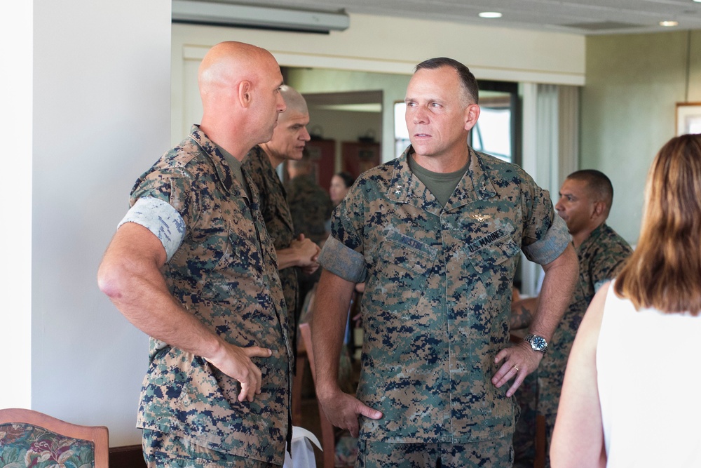 Maj. Gen. Austin visits MCBH