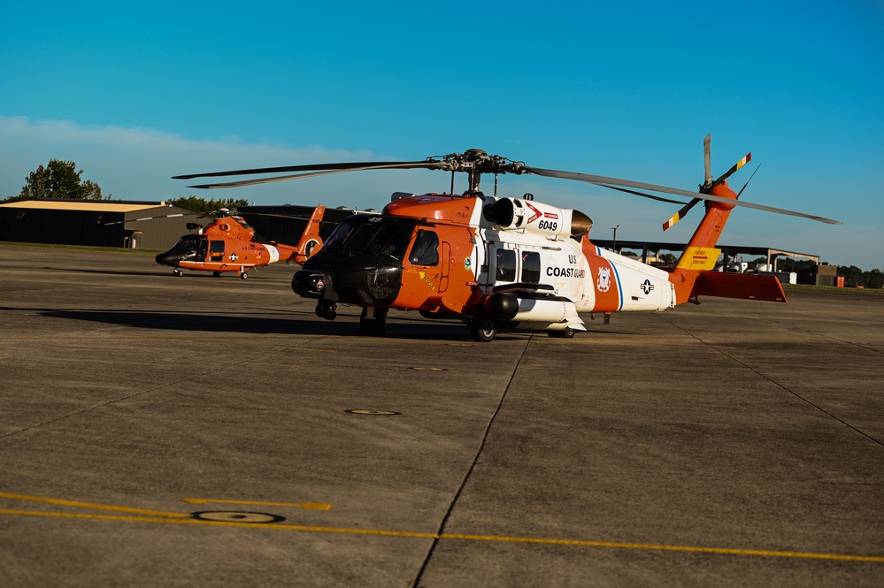 ATC Mobile MH-60, MH-65 staged for Hurricane Ian response