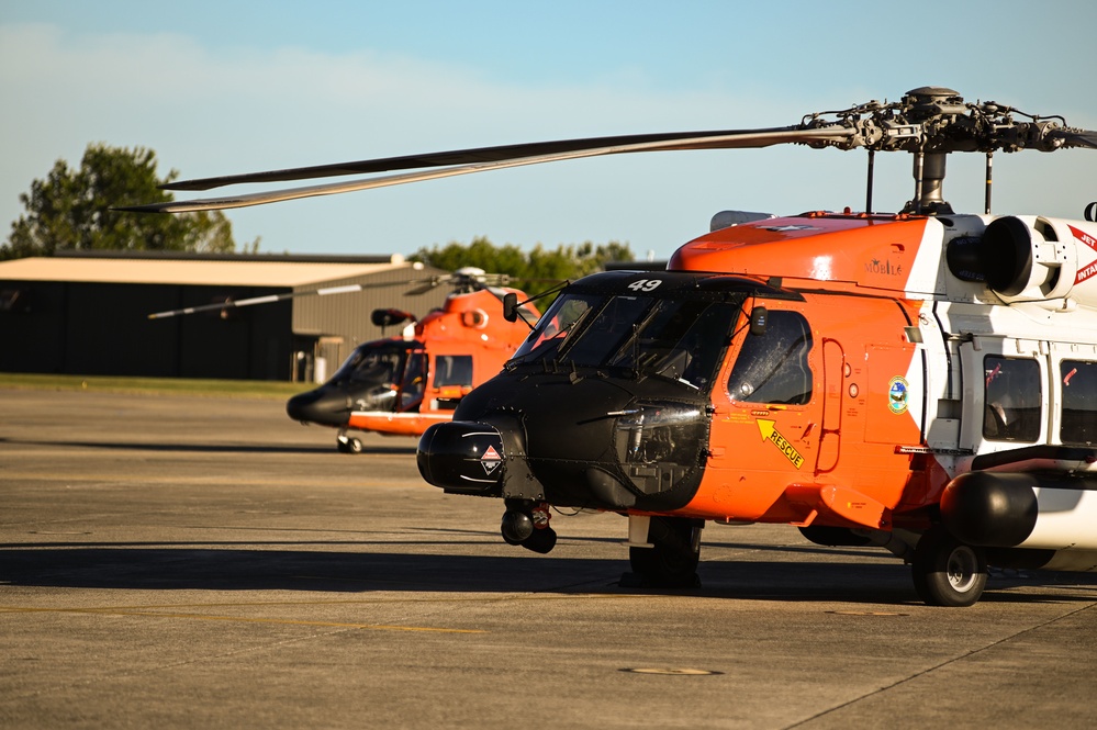 ATC Mobile MH-60, MH-65 staged for Hurricane Ian response