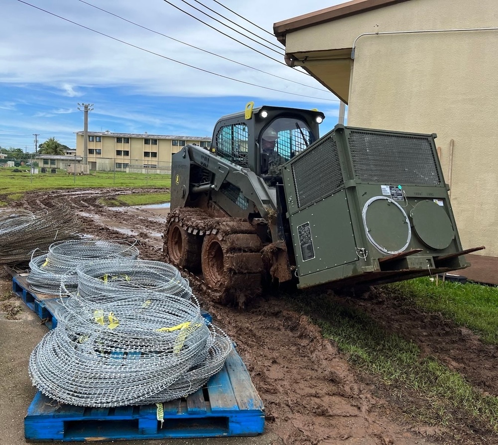 Seabees at Pacific Vanguard Expeditionary Maritime Operations Center Perform Retrograde