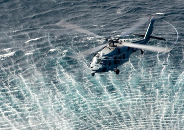 EODMU 5 conducts Floating Mine Response Training during MCSOFEX