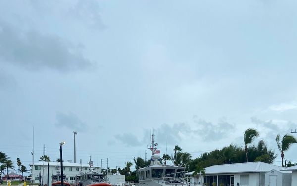 Coast Guard prepares for Hurricane Ian landfall