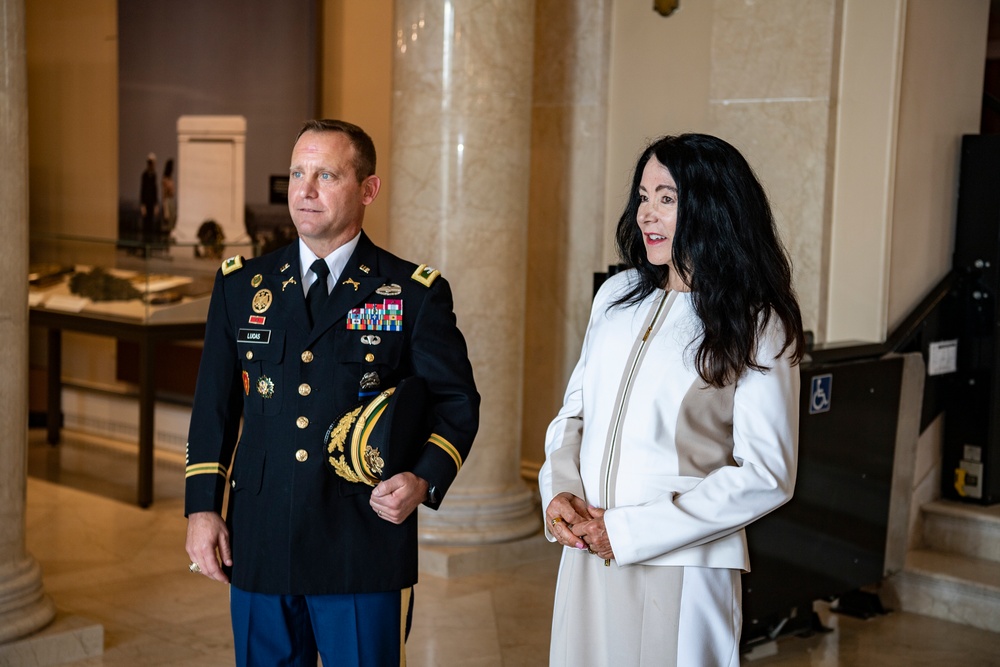 Office of the Provost Marshal General Conduct a Public Wreath-Laying Ceremony at the Tomb of the Unknown Soldier