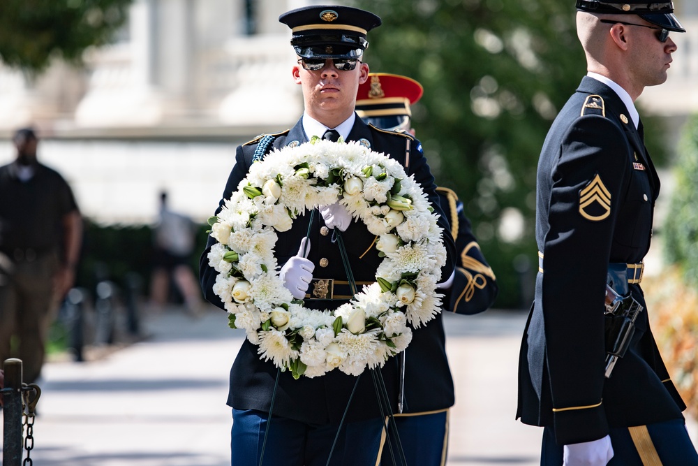 Office of the Provost Marshal General Conduct a Public Wreath-Laying Ceremony at the Tomb of the Unknown Soldier