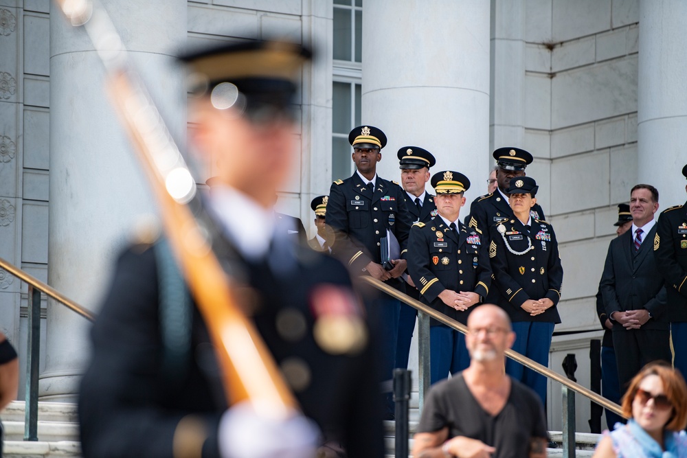 Office of the Provost Marshal General Conduct a Public Wreath-Laying Ceremony at the Tomb of the Unknown Soldier