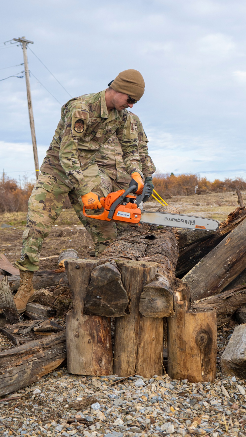 Alaska National Guardsmen clear storm debris for Operation Merbok Response