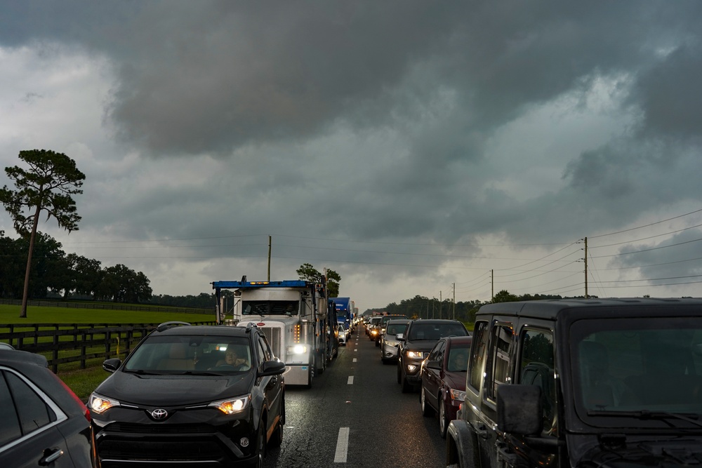 Outer Band of Hurricane Ian Approaches