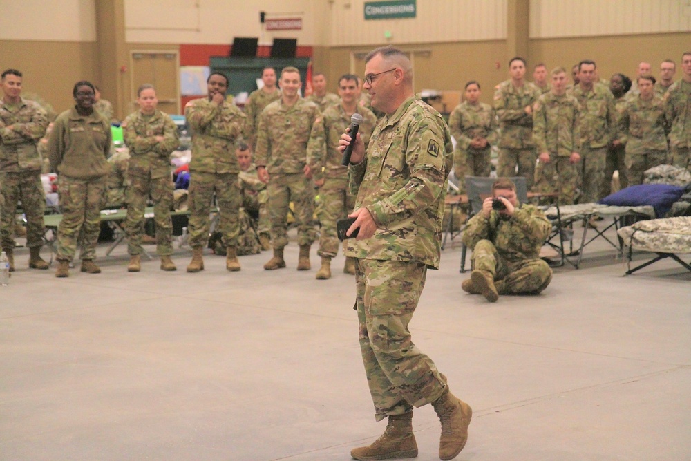 Florida Chaplain Encourages Troops