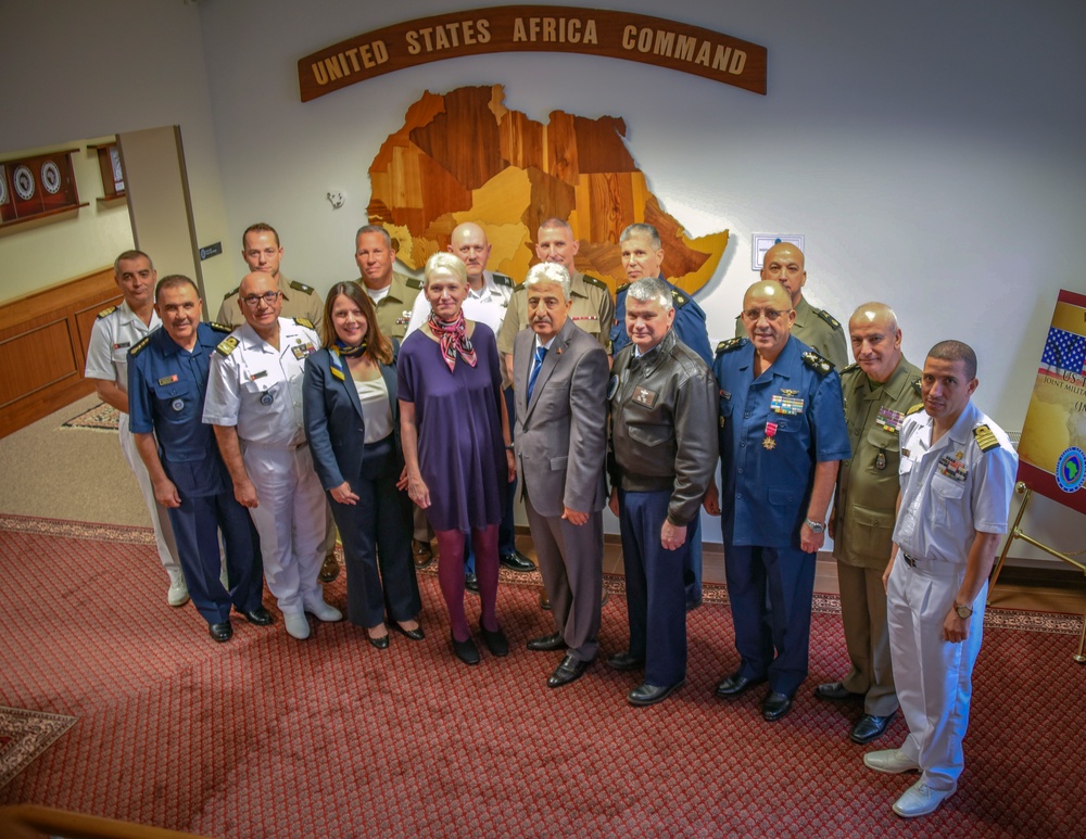 Tunisian delegation visits U.S. Africa Command