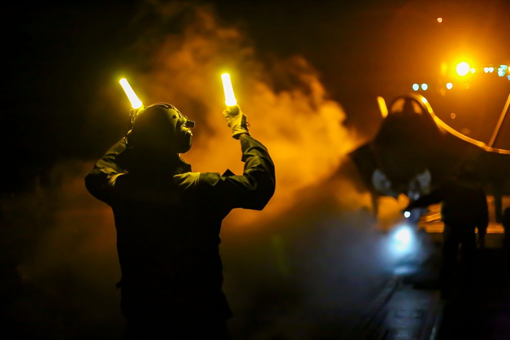 Abraham Lincoln conducts flight operations