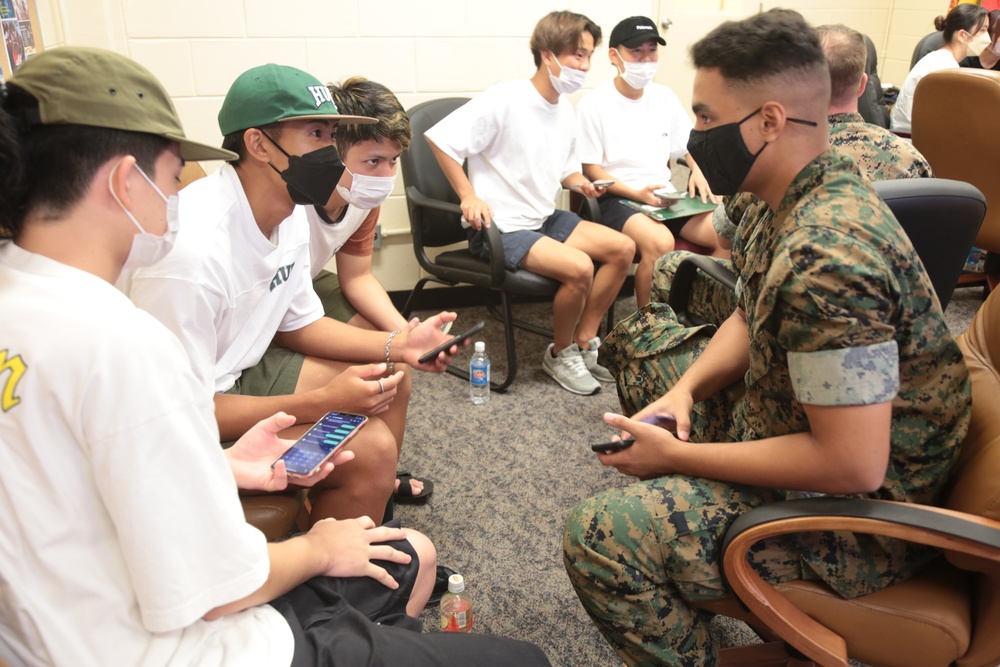 UNIVERSITY STUDENTS CONNECT WITH KINSER MARINES WITH THE HELP OF NEW TECHNOLOGY