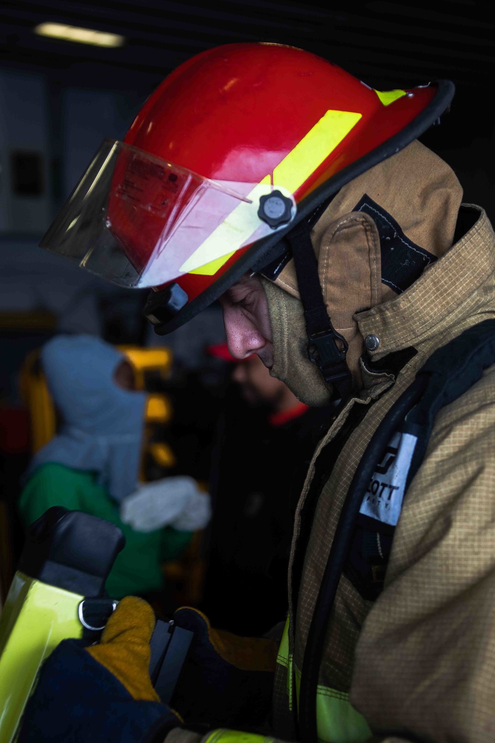 Kearsarge Conducts Operations in the Atlantic Ocean