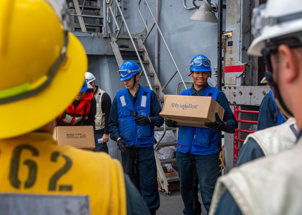 USS Chancellorsville Conducts a Replenishment-at-sea