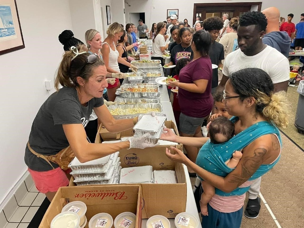 Hurricane Ian evacuees served dinner at NGIS