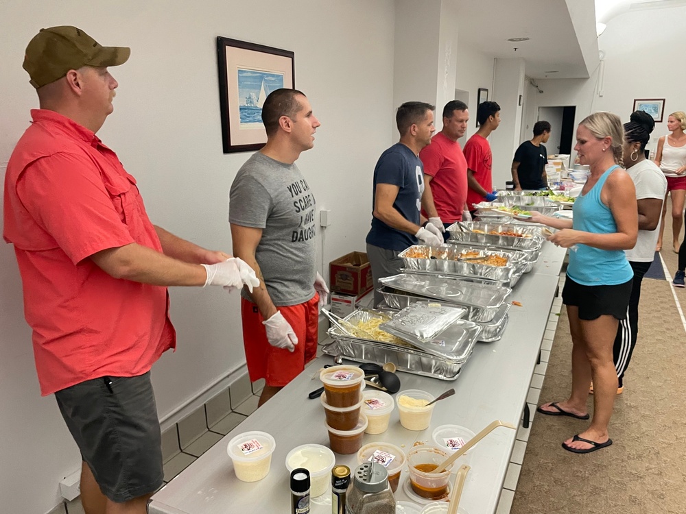 Hurricane Ian evacuees eat dinner at Key West