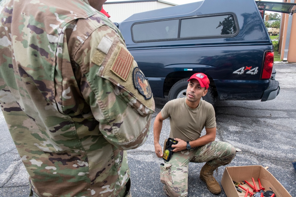 Florida Guard pushes south for Hurricane Ian response