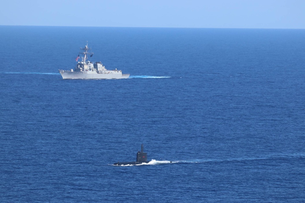 USS Lassen and Brazilian Navy Work Together in Maritime Exercise