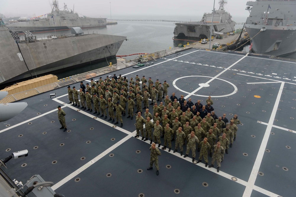 USS Mobile (LCS 26) Holds Exchange of Command