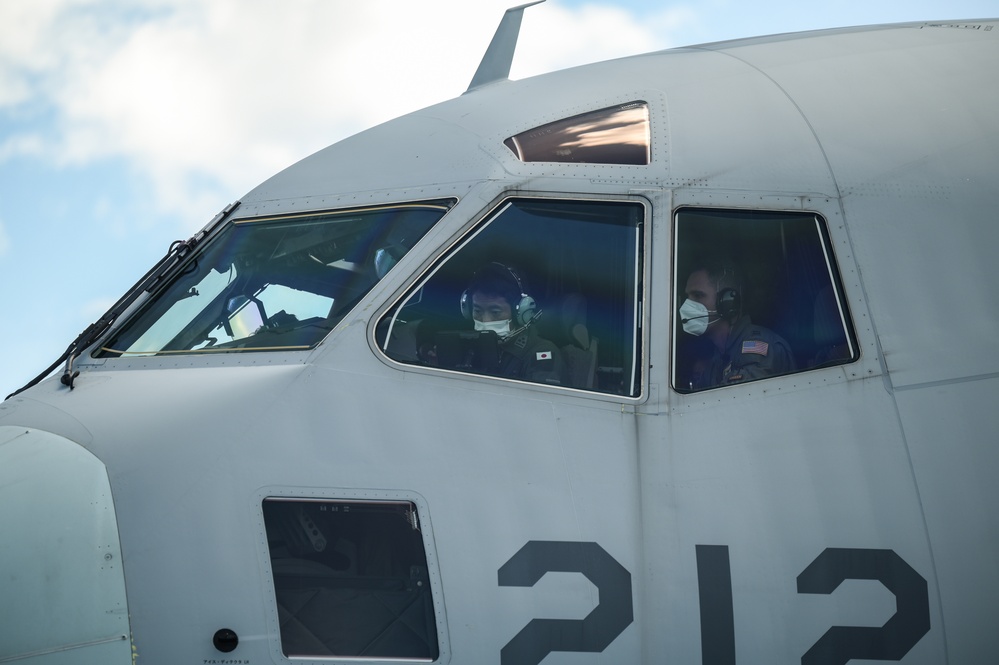 15th Wing, JASDF conduct first bilateral airlift exercise