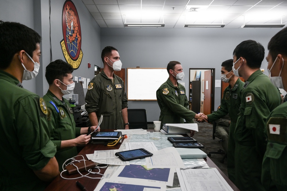 15th Wing, JASDF conduct first bilateral airlift exercise