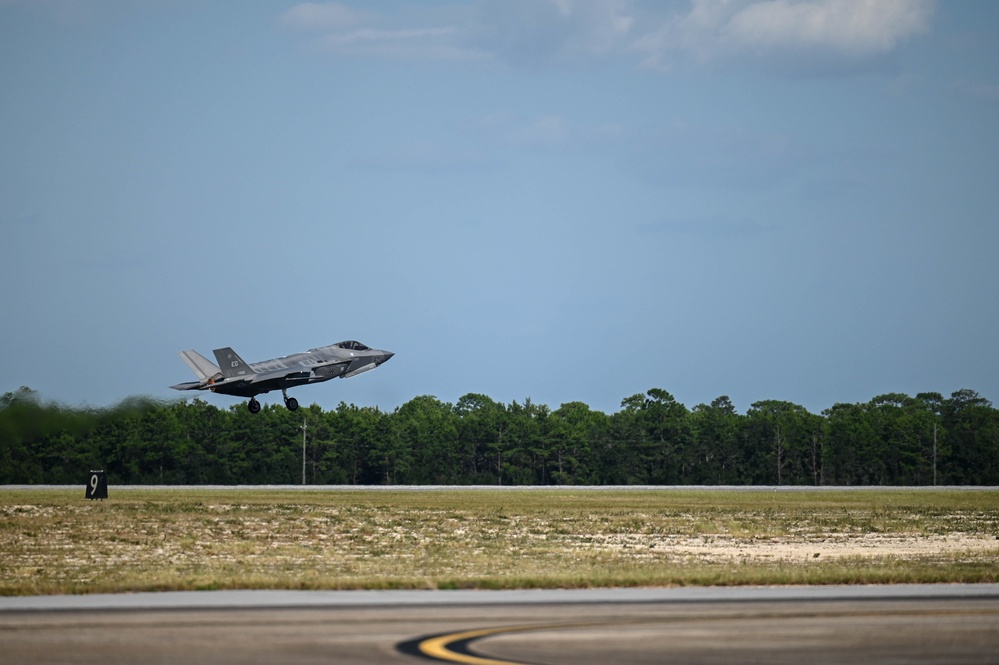 33rd FW Crows Tampa Bay Flyover