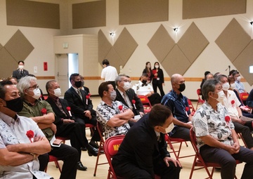 MARINE CORPS CELEBRATES JAPANESE RETIREES' SERVICE / 日本人退職者の労をねぎらう在沖海兵隊