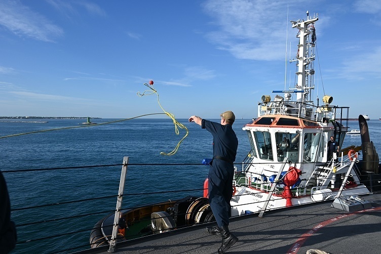 USS Forrest Sherman Arrives in Taranto, Italy