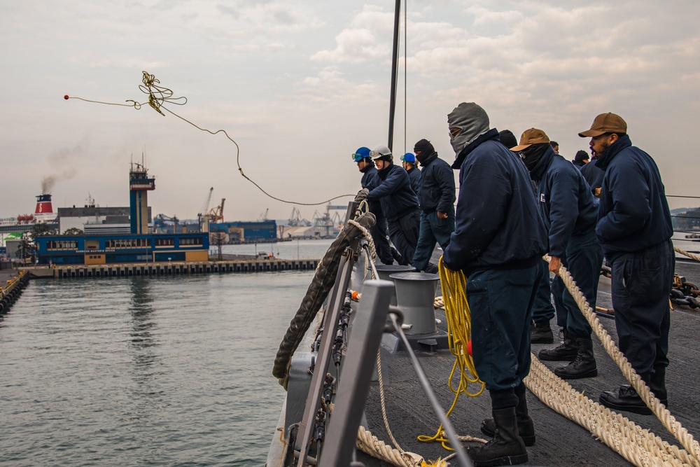 USS Paul Ignatius (DDG 117) Arrives Gdynia, Poland