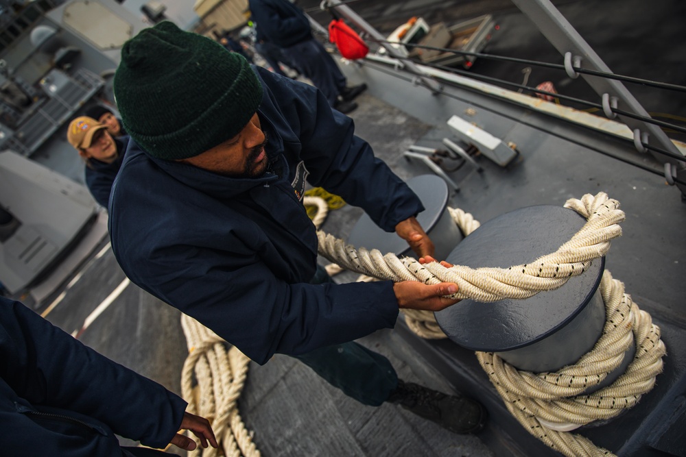 USS Paul Ignatius (DDG 117) Arrives Gdynia, Poland