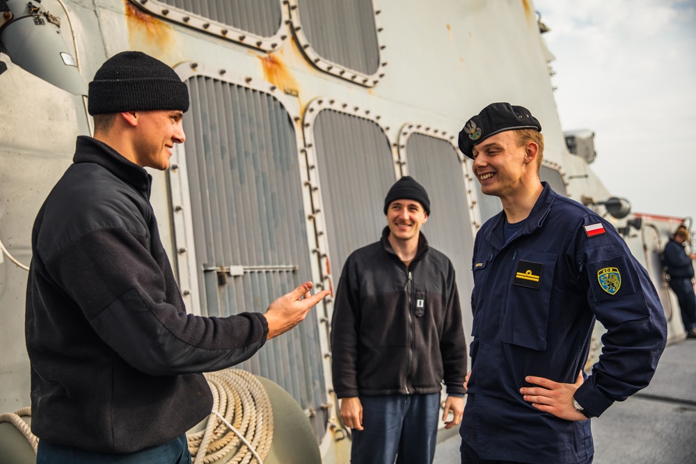 USS Paul Ignatius (DDG 117) Arrives Gdynia, Poland