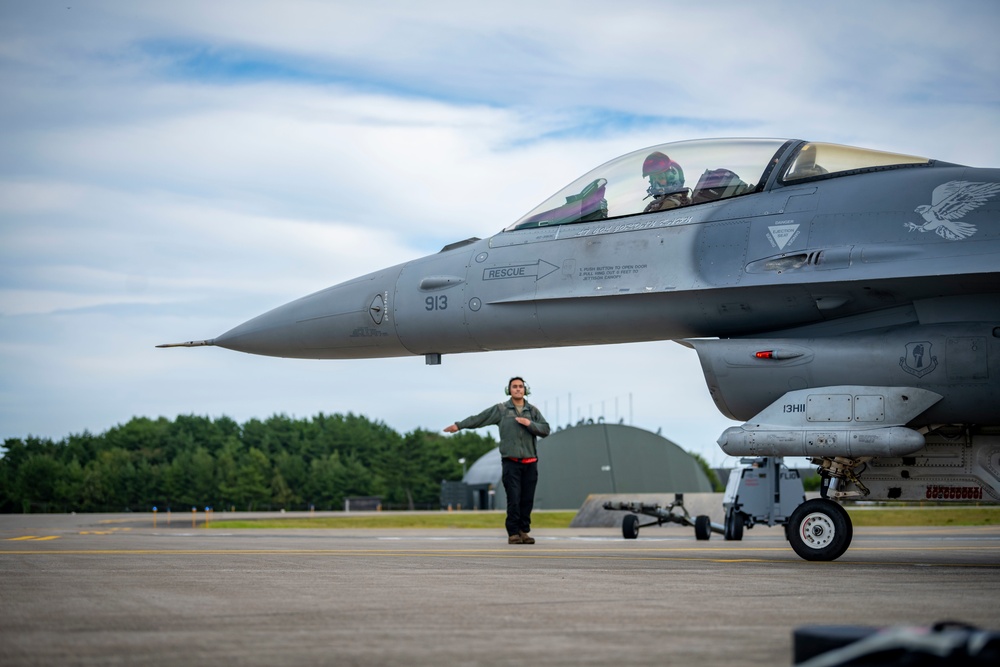 Misawa Air Base F-16 Reaches 10,000 Flying Hours