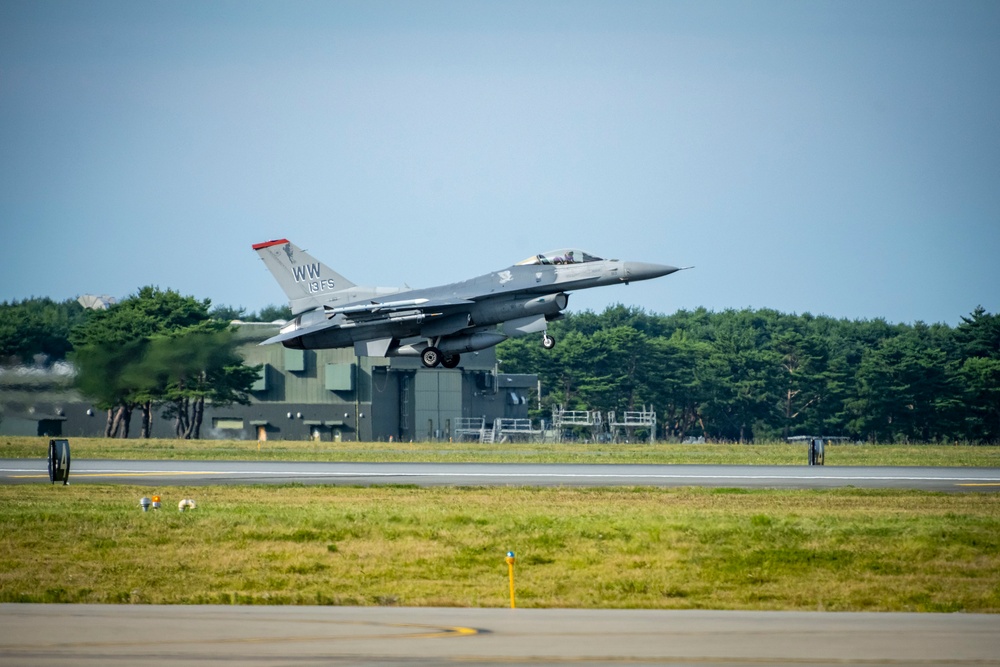 Misawa Air Base F-16 Reaches 10,000 Flying Hours